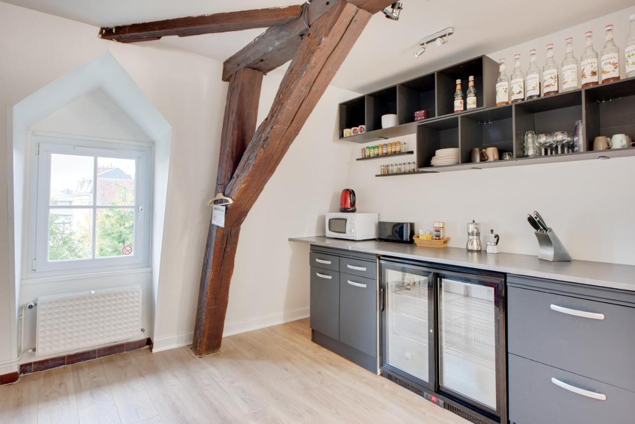 Le Grand Mirebeau - Parking Prive Appartement Bourges Buitenkant foto