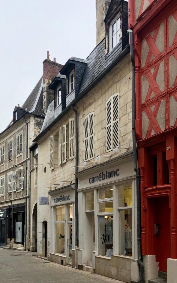 Le Grand Mirebeau - Parking Prive Appartement Bourges Buitenkant foto